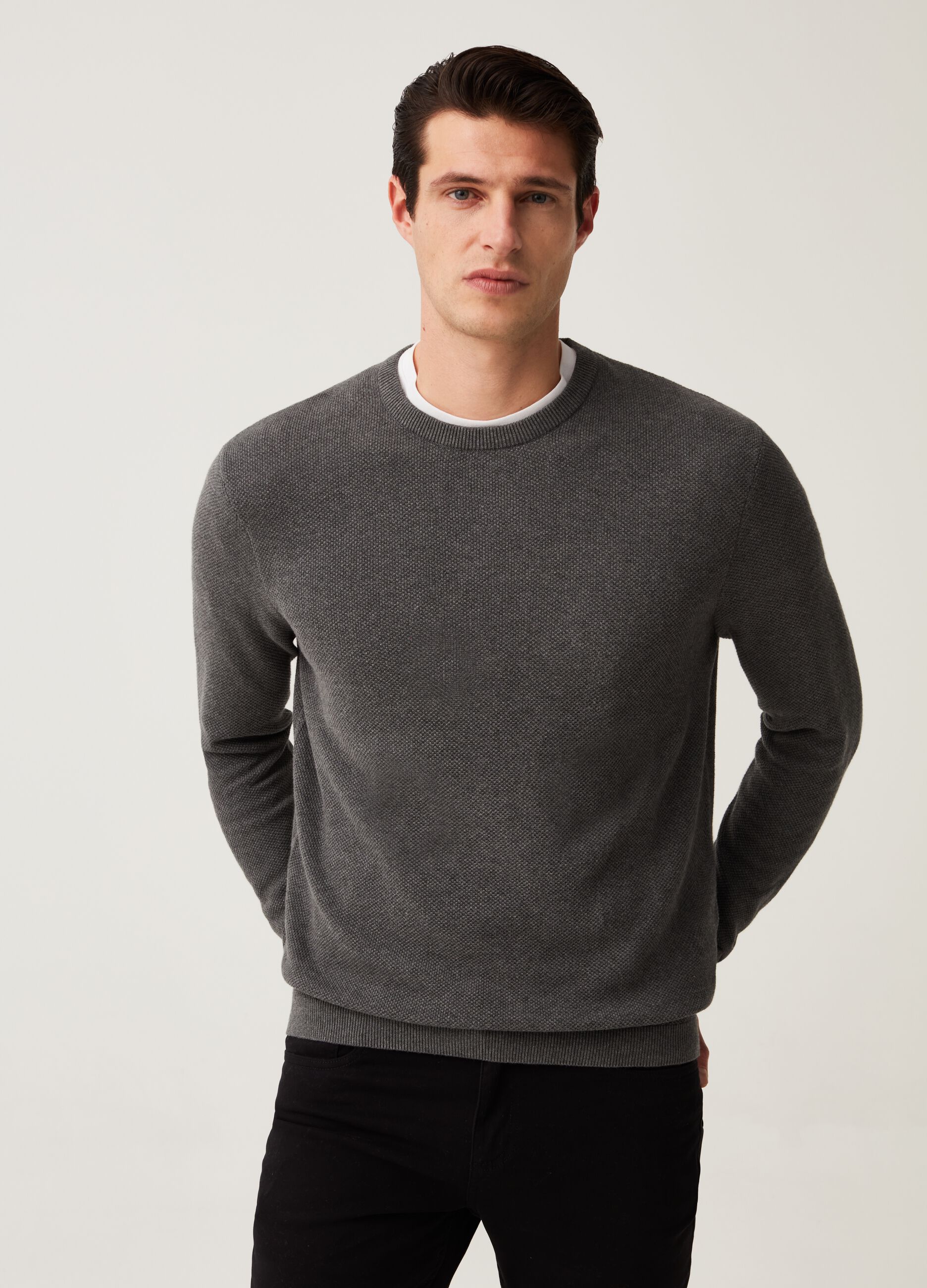 Cotton pique pullover with round neck