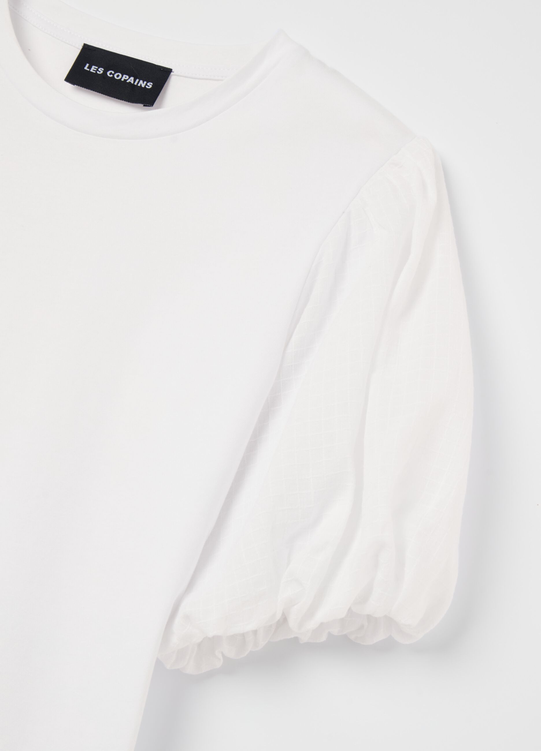 T-shirt with puff sleeves