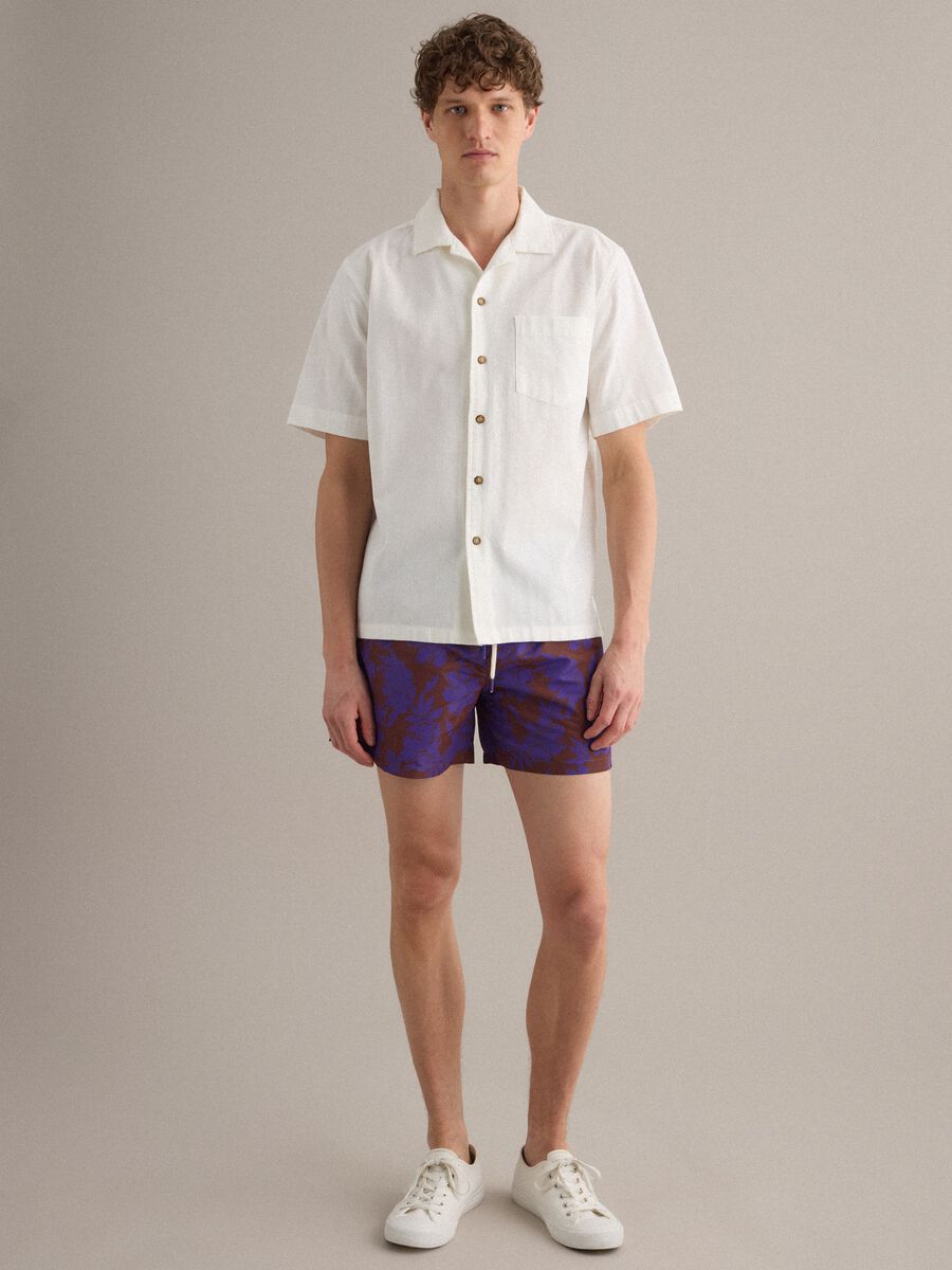 Boxer mare marrone e viola con stampa floreale_0