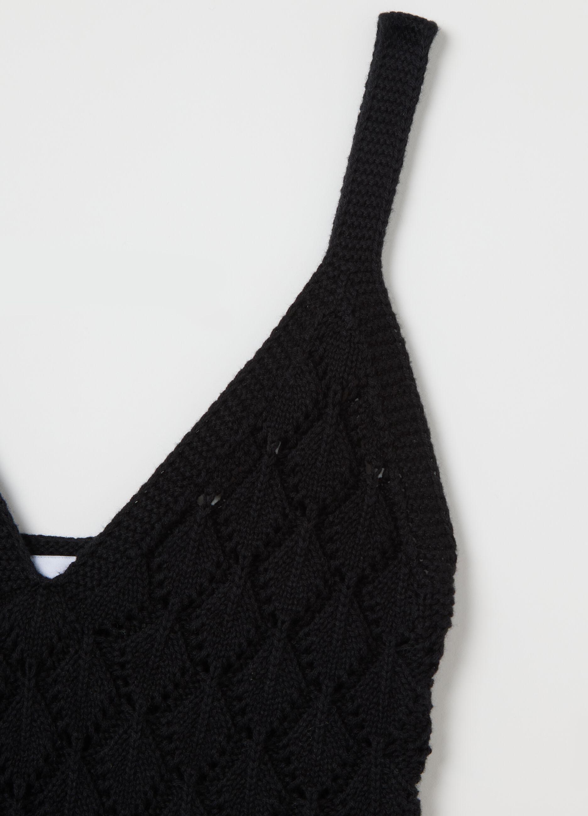 Black knitted vest in pure cotton