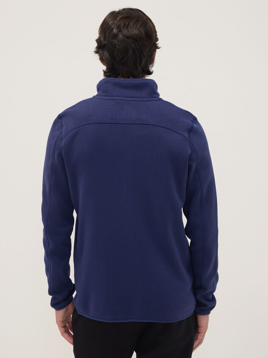 Felpa blu full zip con collo alto e logo_3