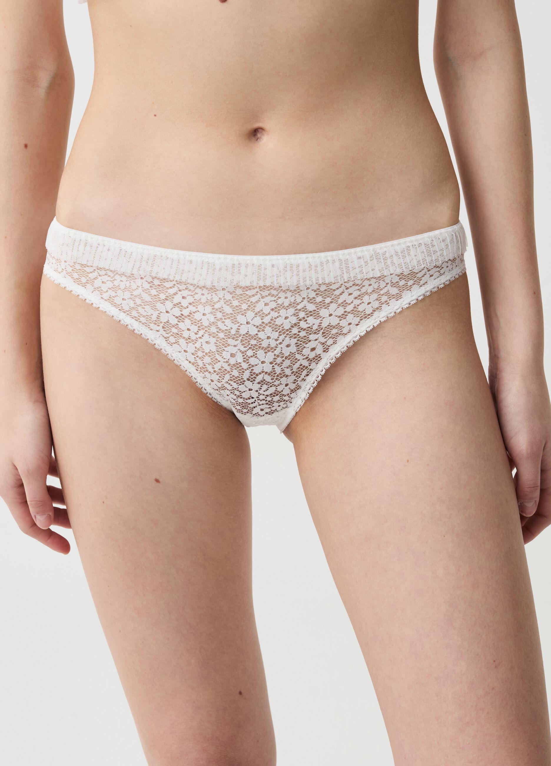 Floral lace briefs with pleated frill