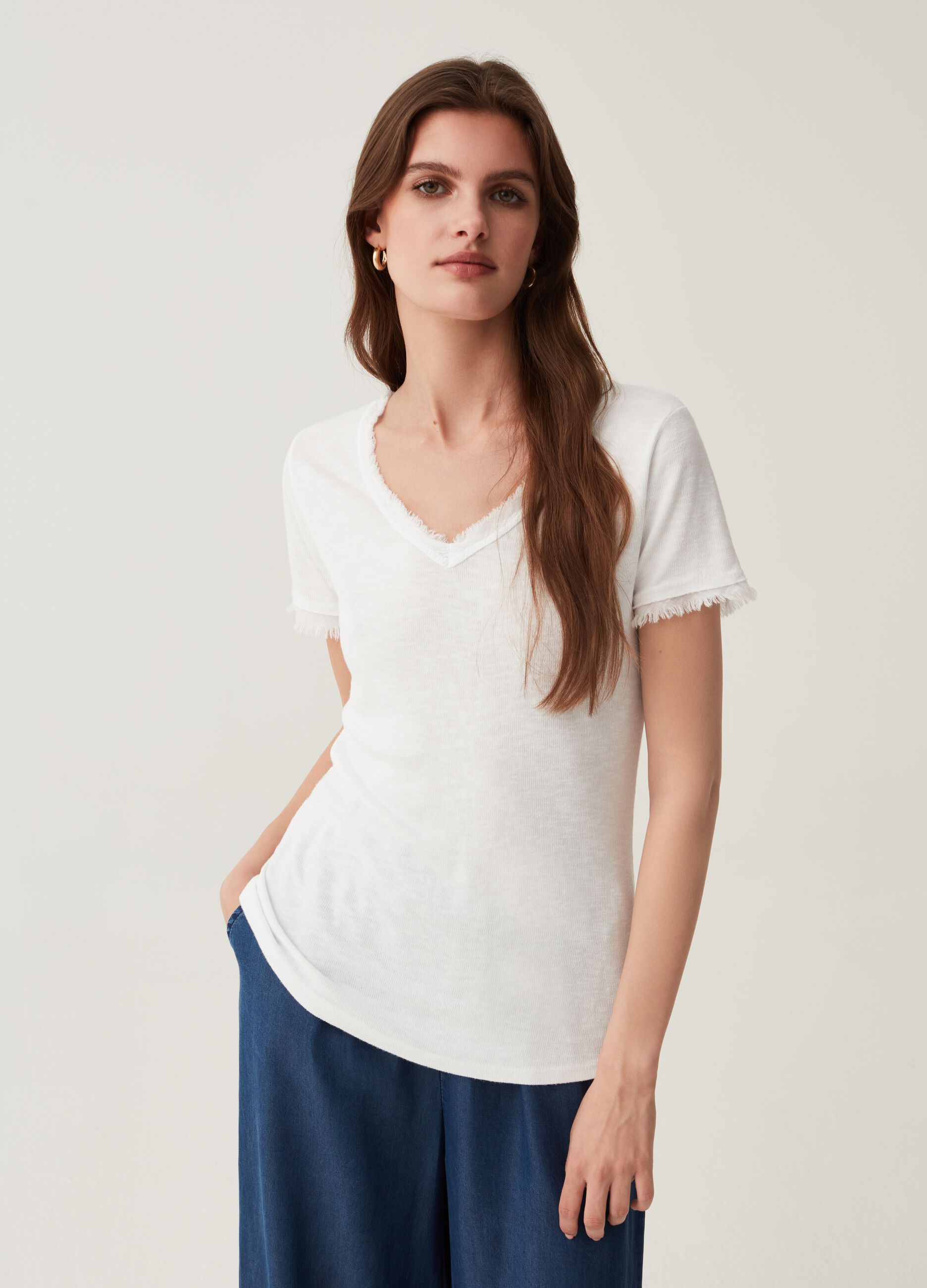 T-shirt con profili sfrangiati Hybrid_1