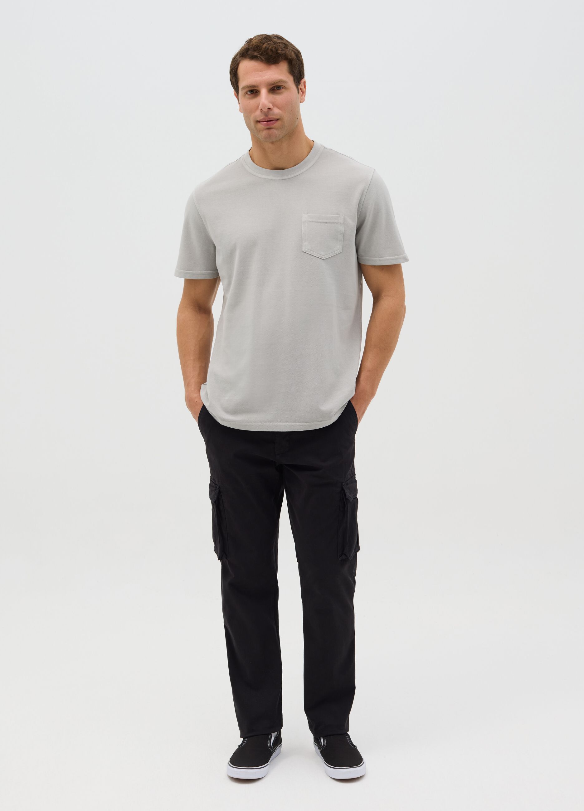Grey T-shirt in cotton with pocket