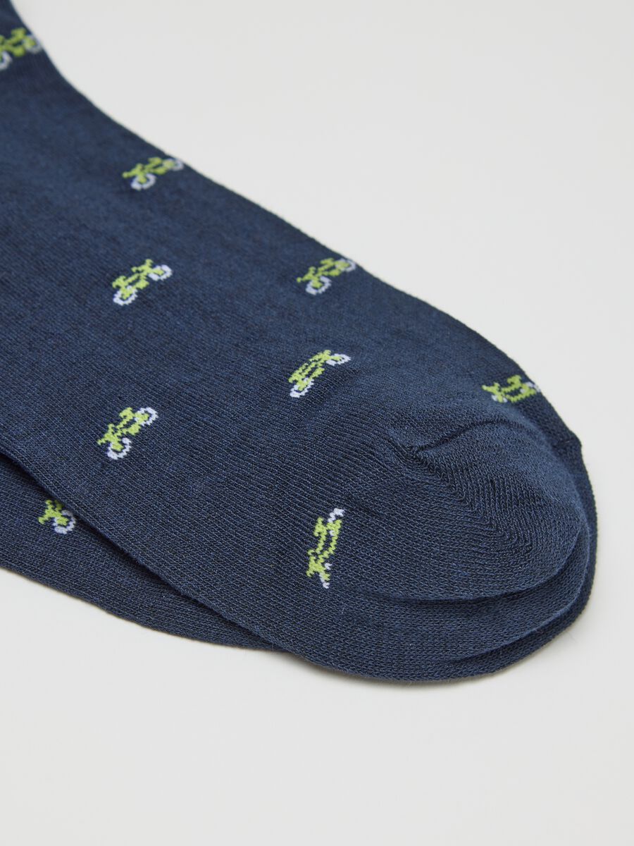 Long stretch viscose socks with design_1