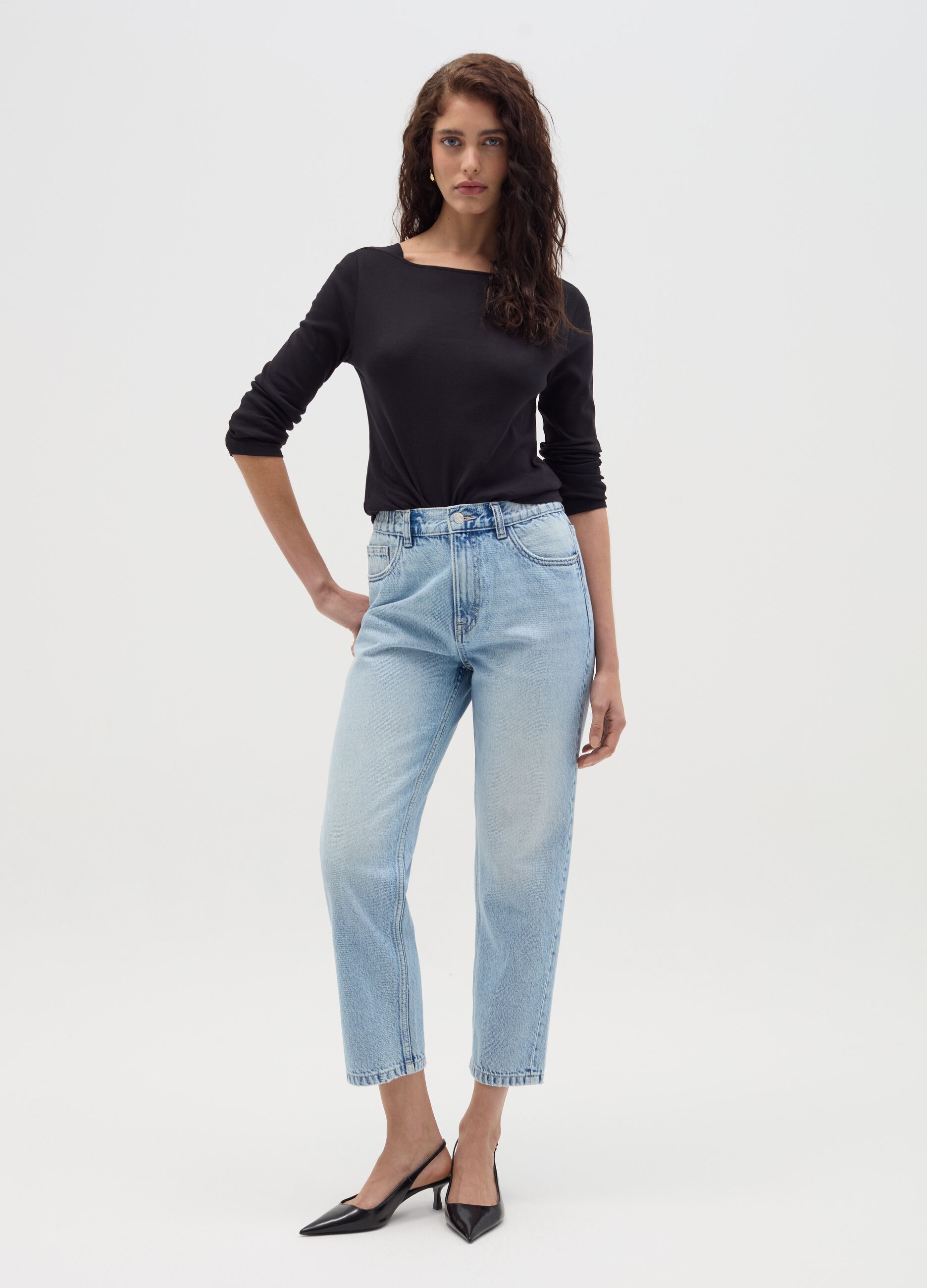 Cropped mum-fit jeans