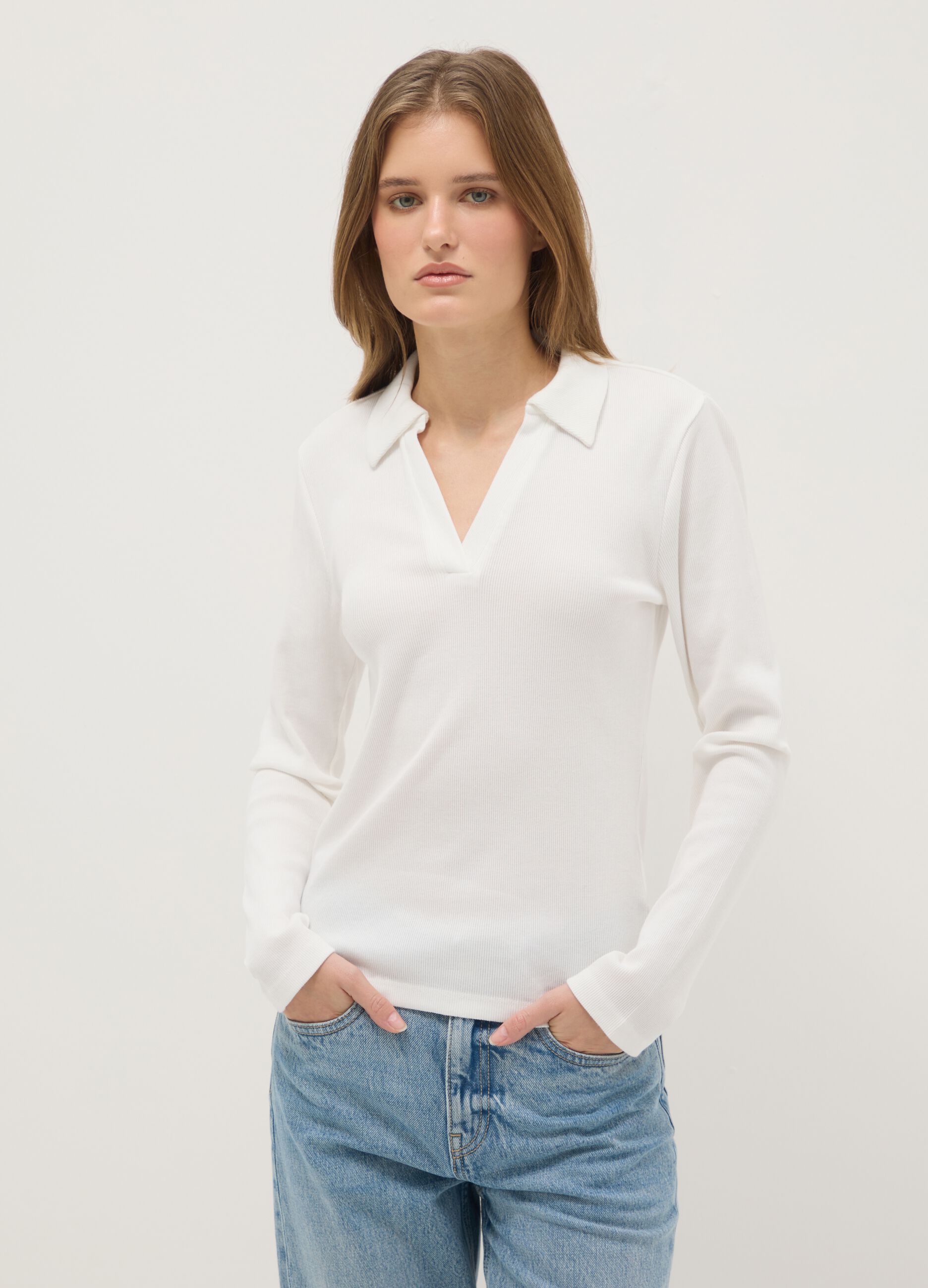 White long sleeve polo with V-neck in pure cotton regular fit