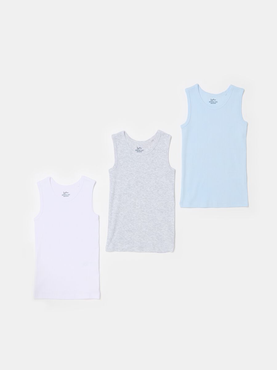 Three-pack racerback vests in organic cotton_0