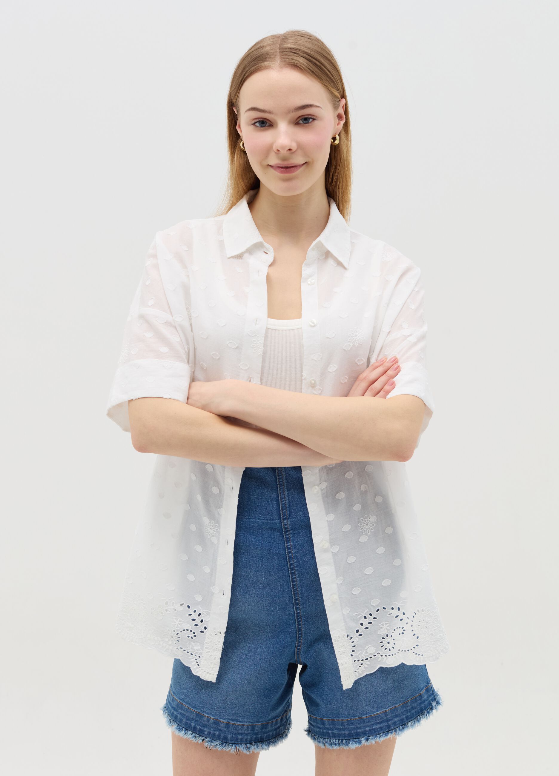 Maternity shirt in plumetis with broderie anglaise