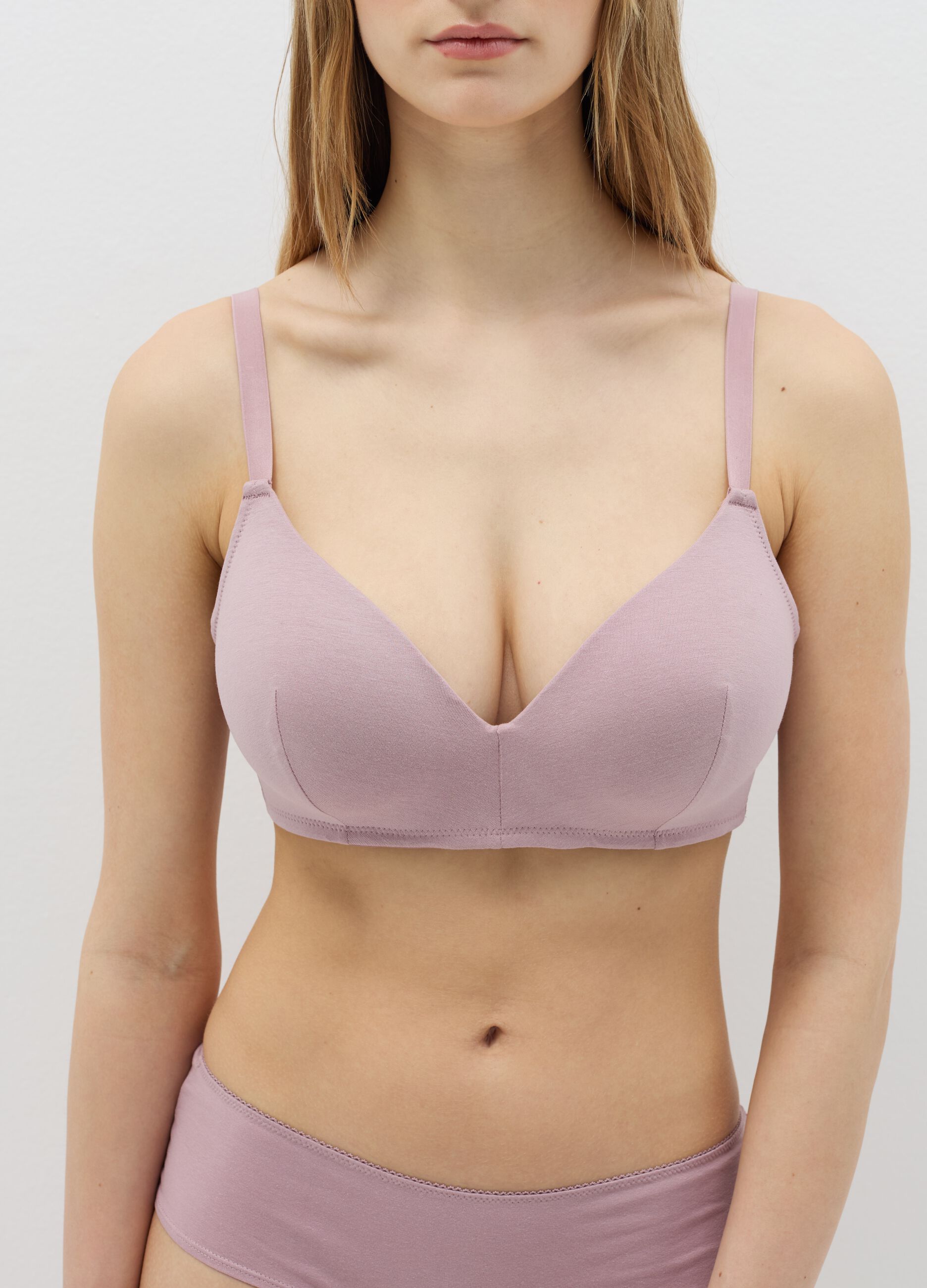 Nicole bra with lace inserts