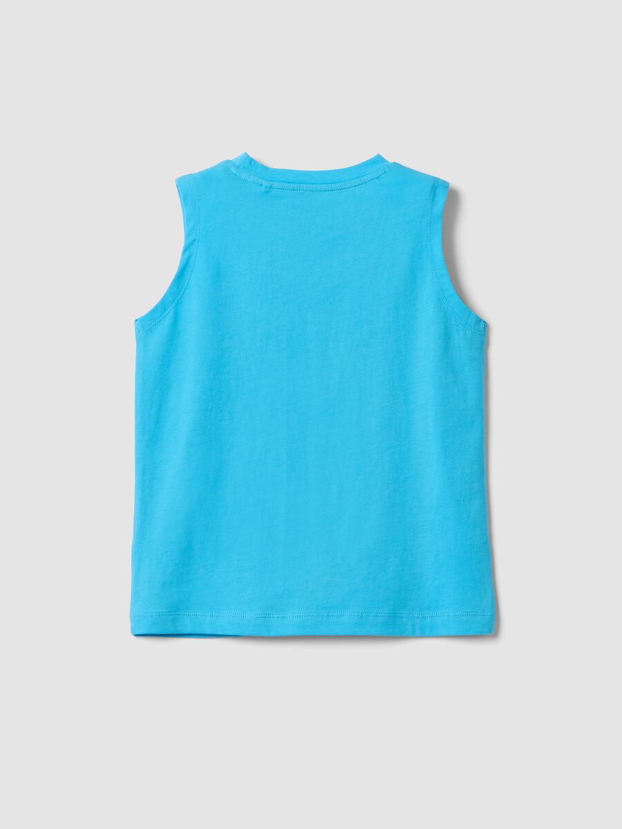 Canotta azzurra in puro cotone da bambino con stampa barca a vela_1