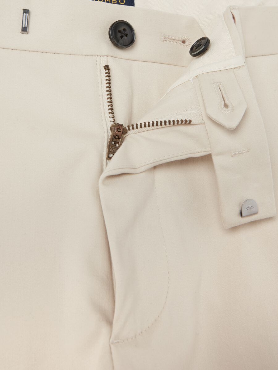 Contemporary regular-fit trousers in stretch cotton_5