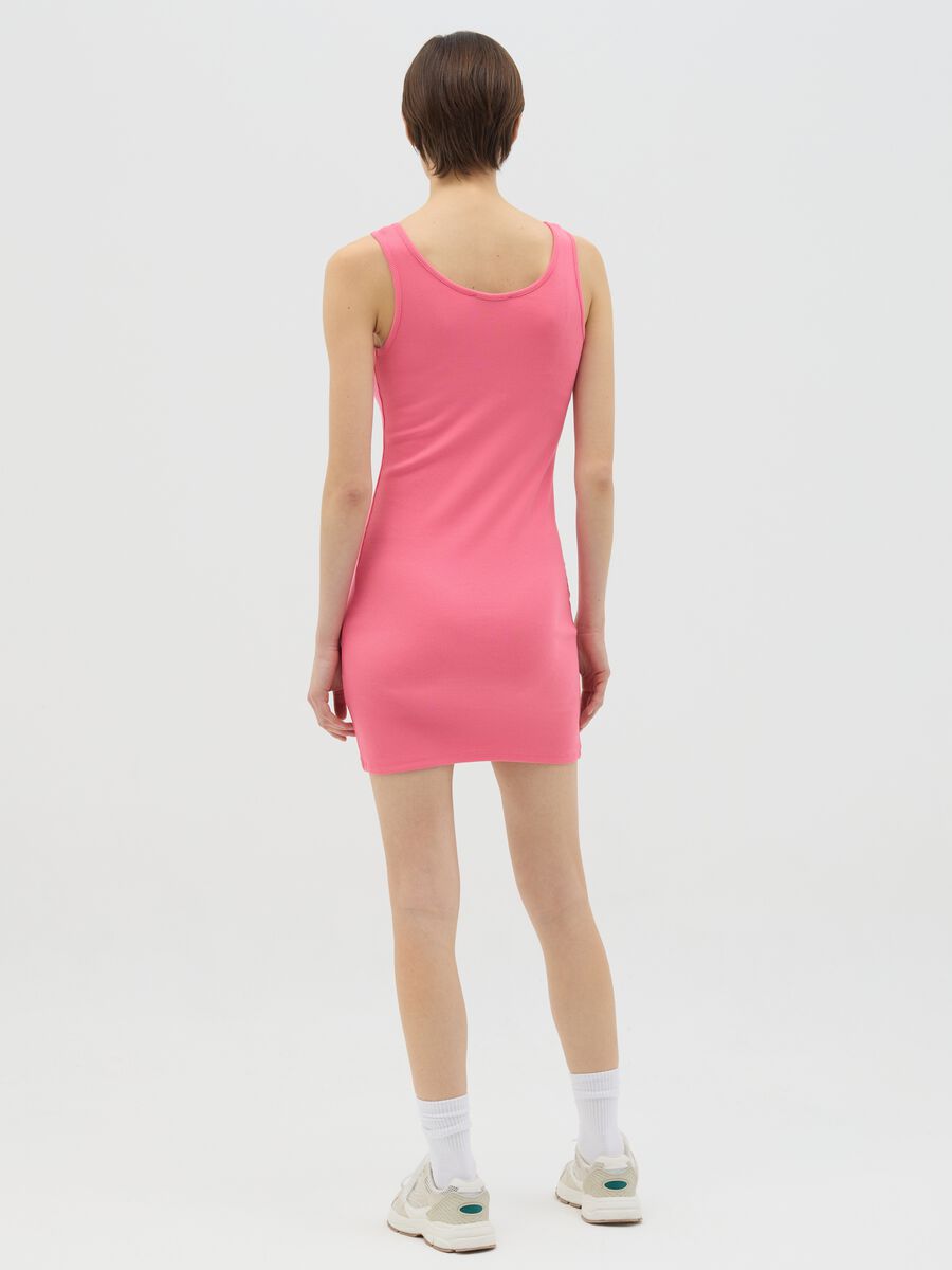 Fitted pink cotton dress with long sleeves_3