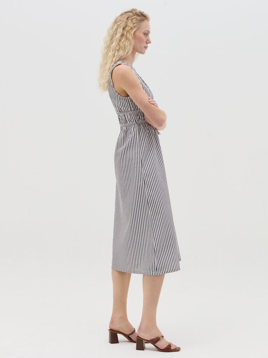 Striped midi dress with V neck_1
