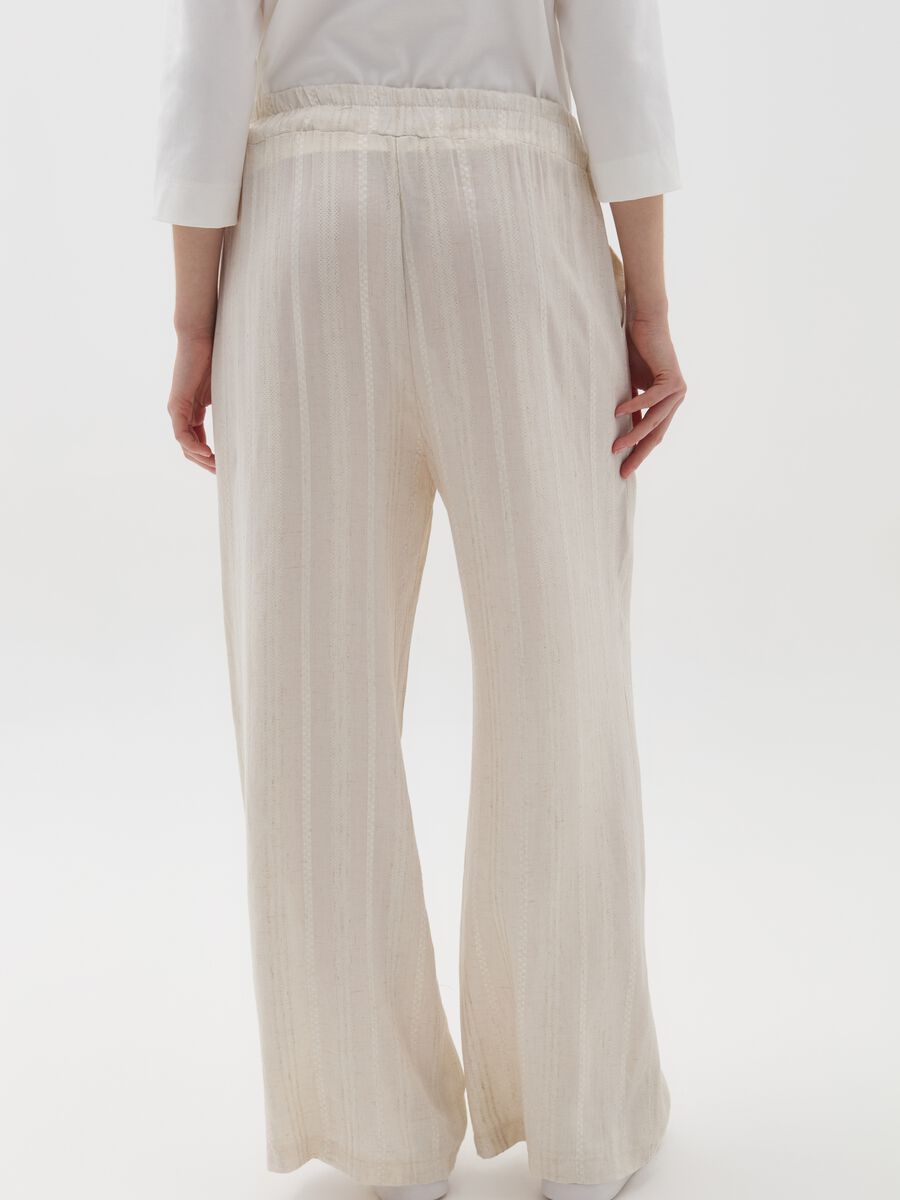 Wide-leg trousers with striped design_2