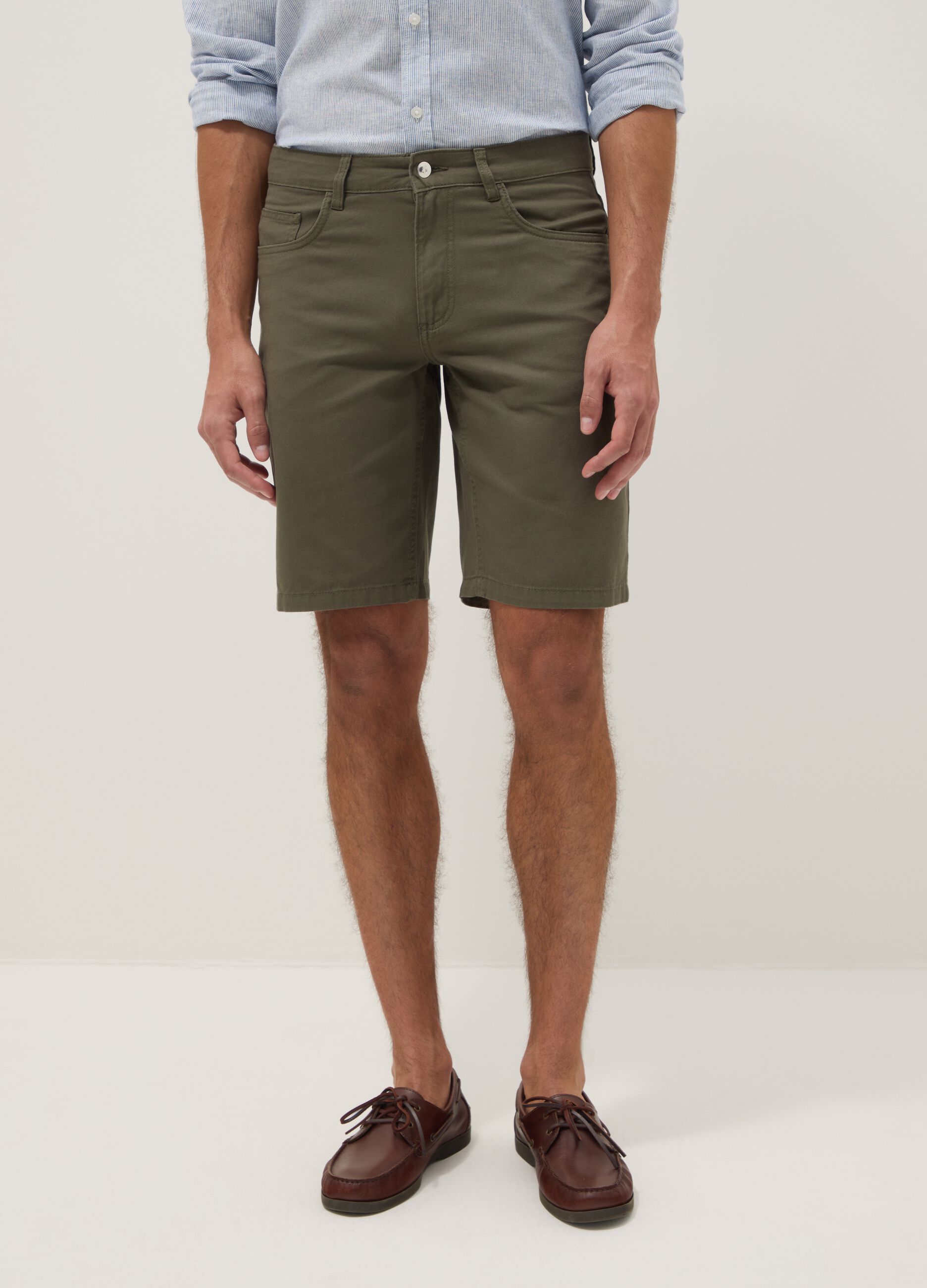 Green pure cotton regular-fit shorts