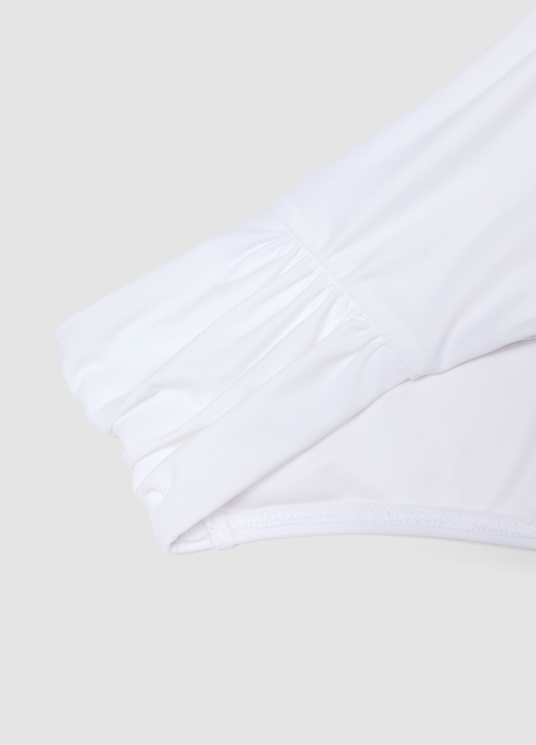 Slip bikini bianco in tessuto elasticizzato con dettagli arricciati regular fit