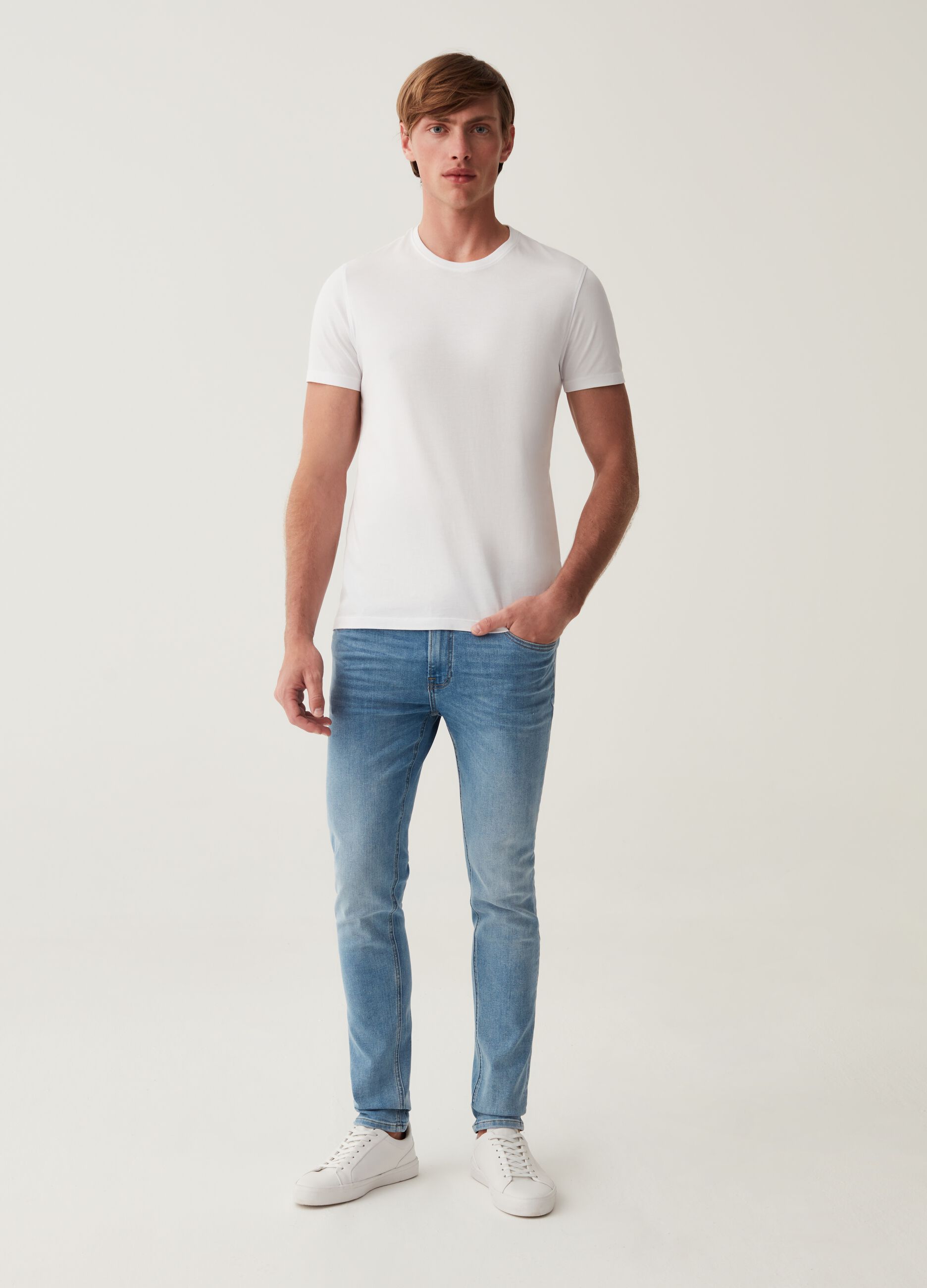 Jeans super skinny fit con scoloriture_0