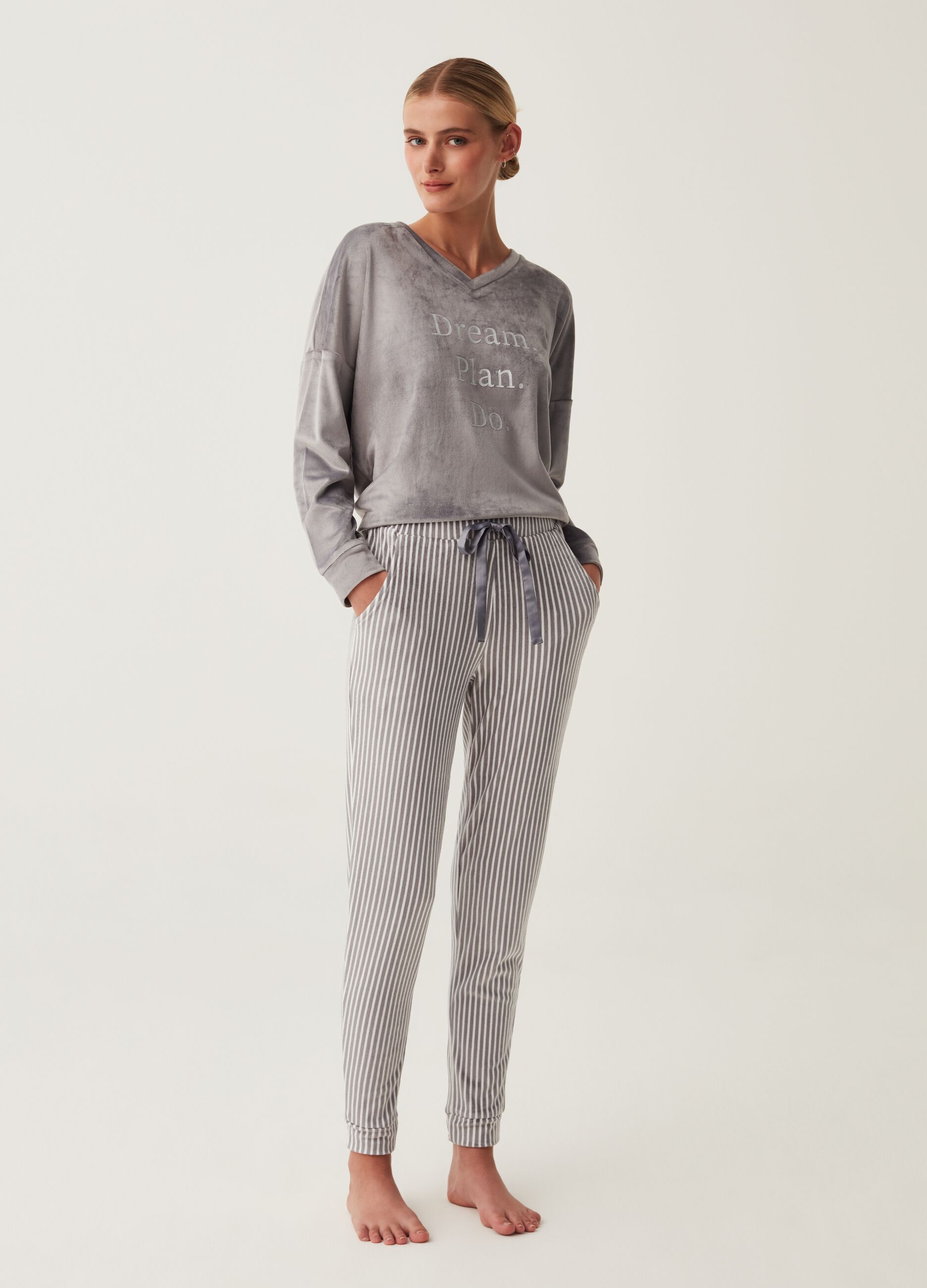 Pantalone pigiama a righe con tasche_0