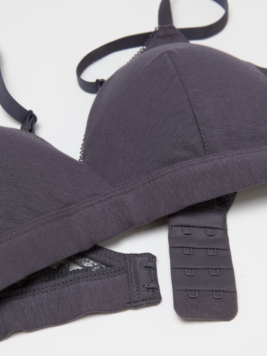 Triangle bra with lace inserts_5
