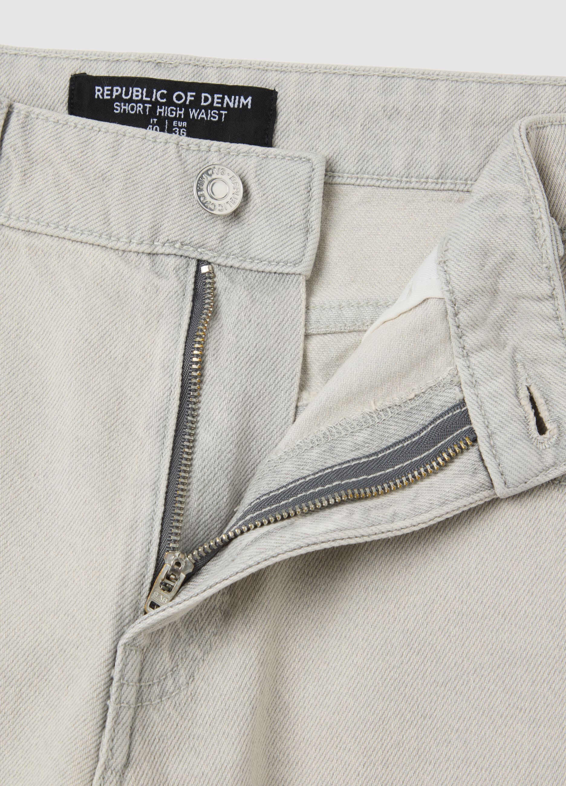Bermuda da donna in puro cotone grigio regular fit