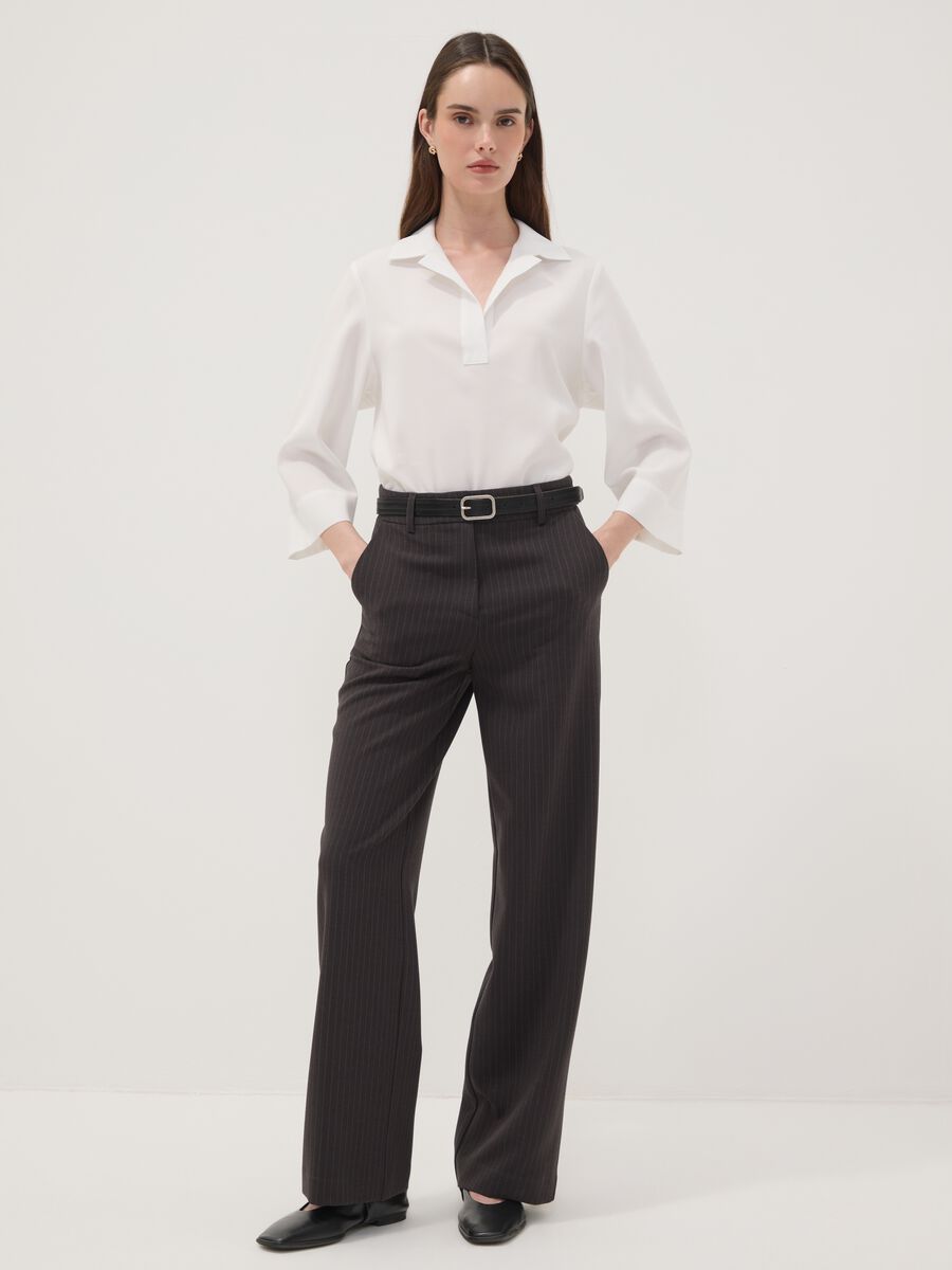 Pantaloni grigi gessati in viscosa elasticizzato a gamba dritta_0