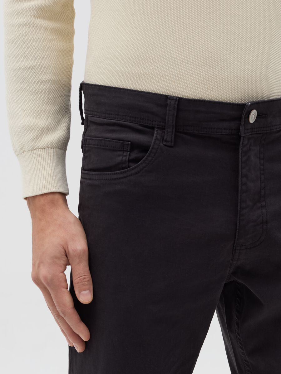 Black slim-fit trousers in stretch cotton_2