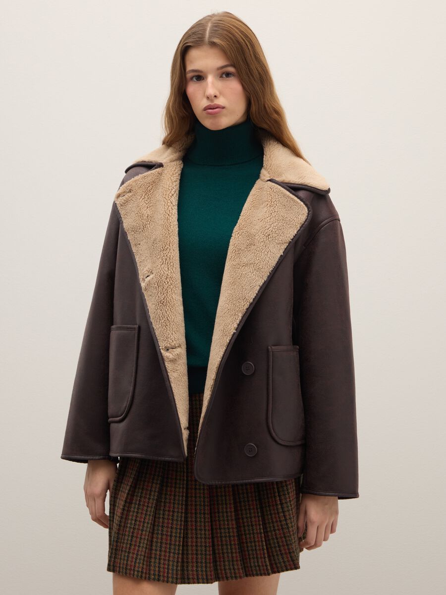 Brown jacket with oversized contrast collar_0