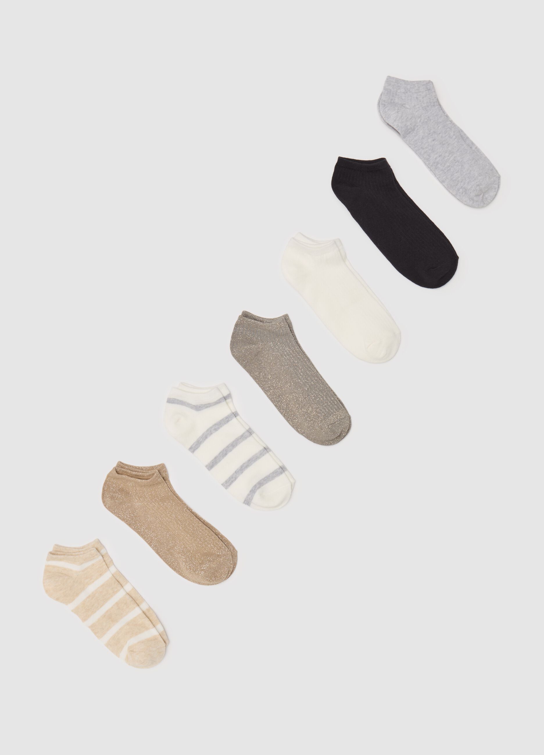 Multi-pack seven shoe liners with striped design and lurex
