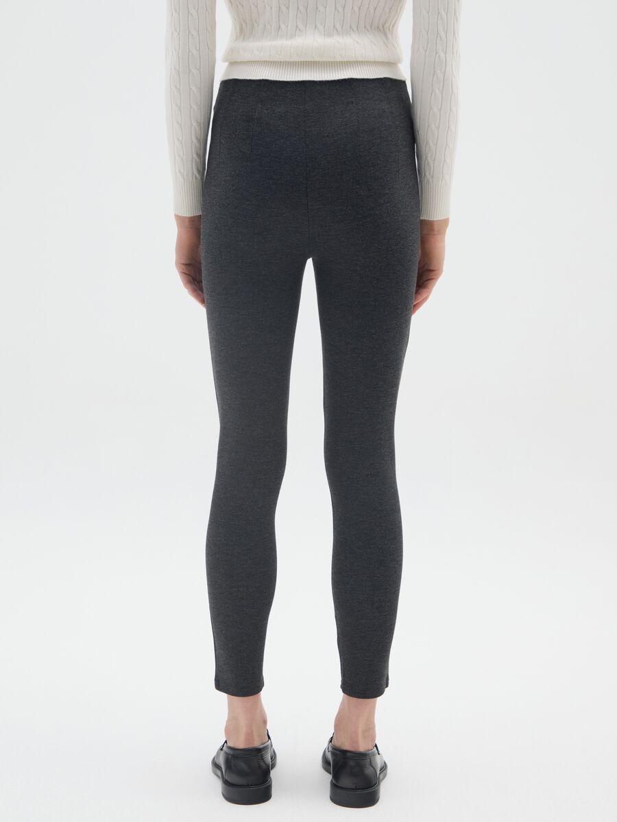 Leggings nero elasticizzati_2