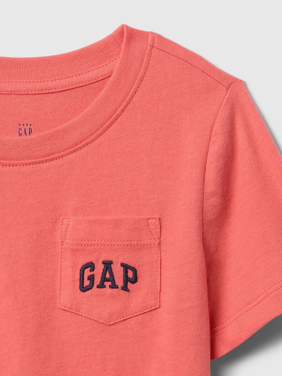 Pink T-shirt with pocket and GAP logo_2