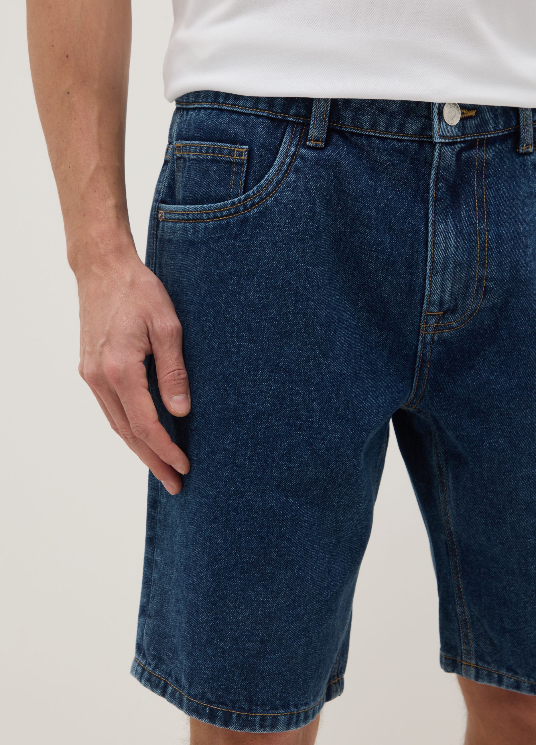 Blue denim Bermuda shorts in cotton blend, regular fit