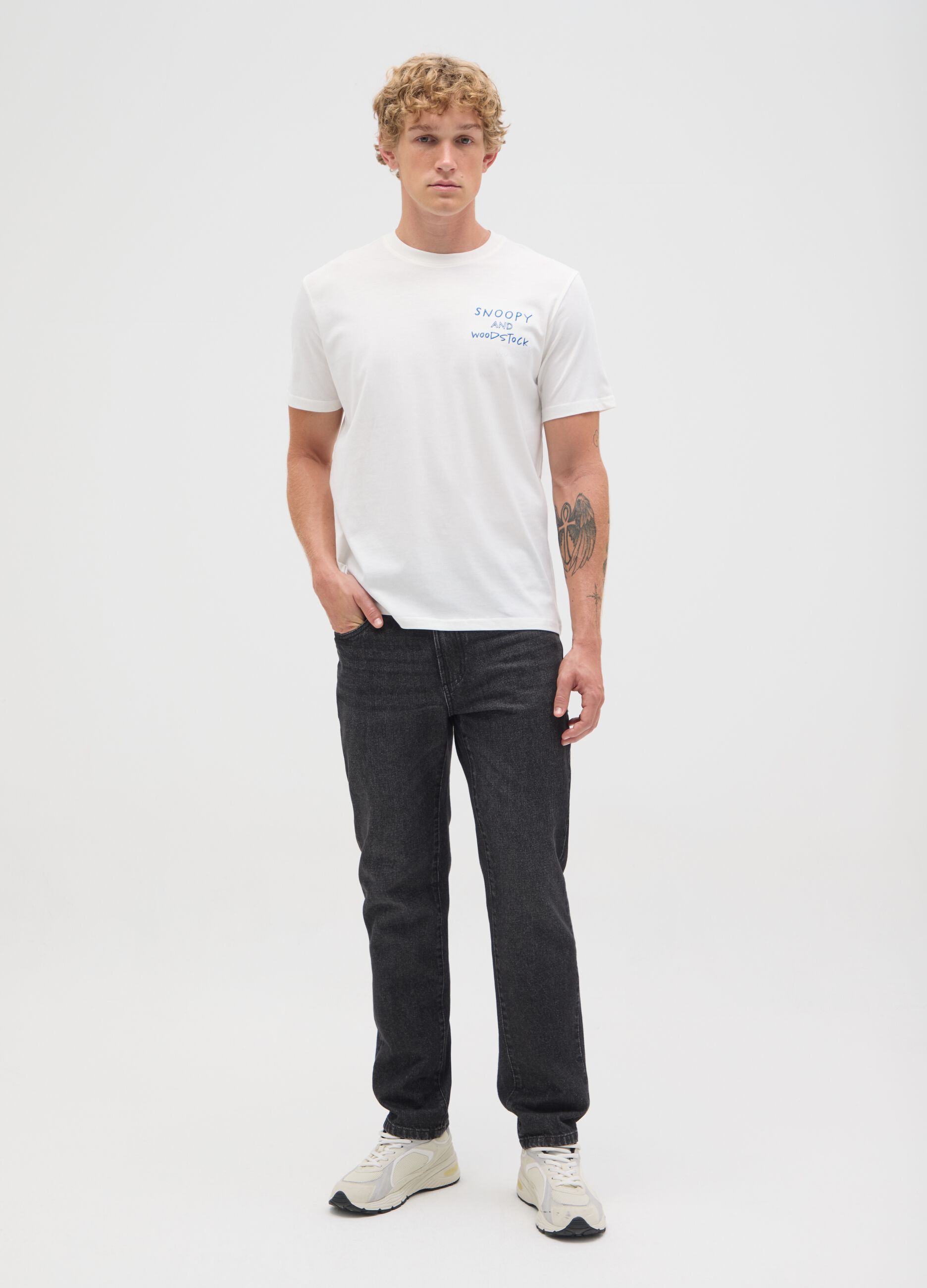 T-shirt da uomo in puro cotone bianca regular fit con grafica con stampa Snoopy
