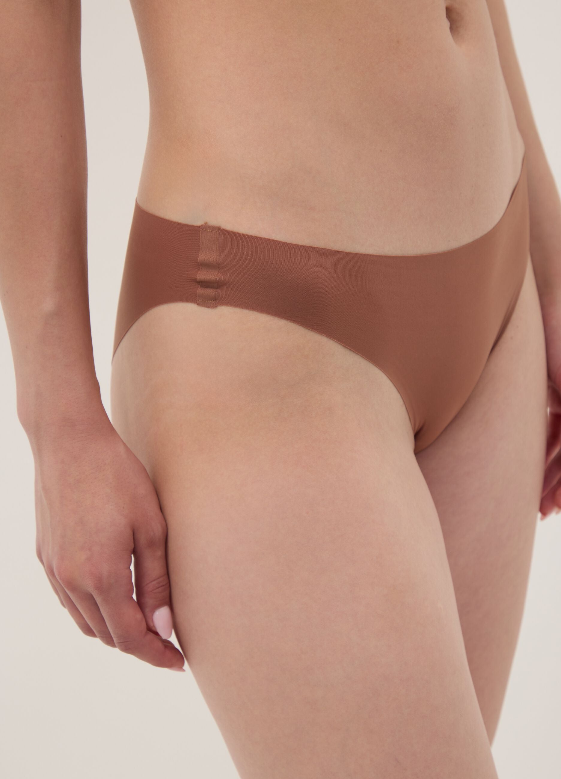 Slip marrone in microfibra elasticizzata a vita regular