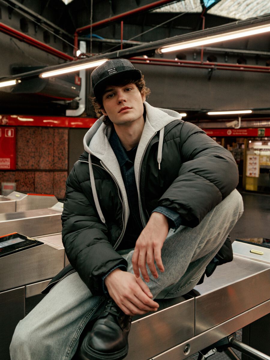 Baseball cap with check pattern_3