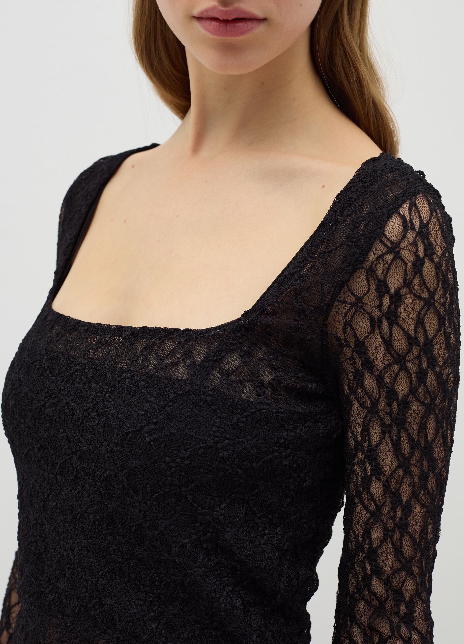Lace T-shirt with square neck