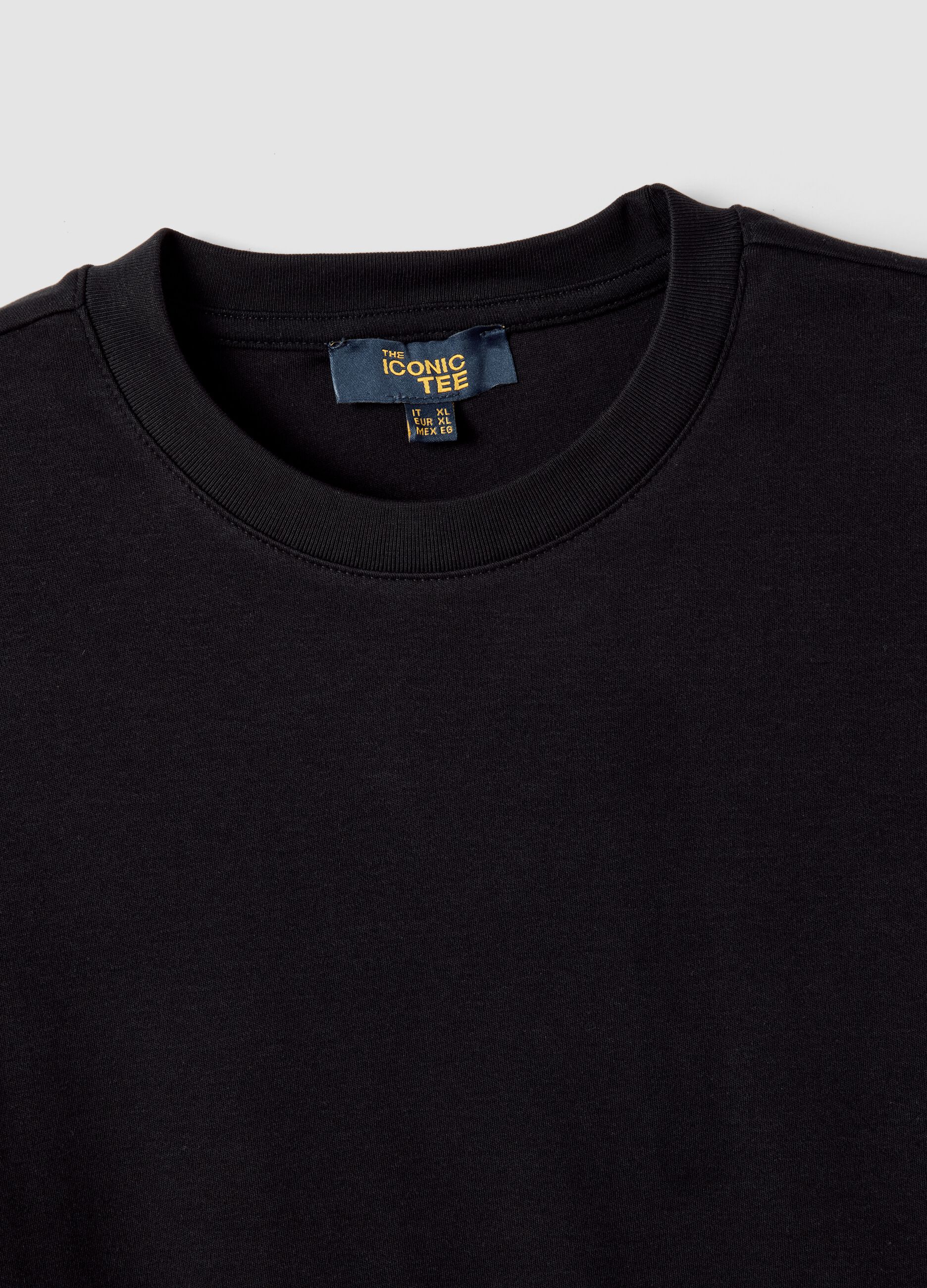 Men&rsquo;s black pure cotton regular-fit short-sleeve T-shirt