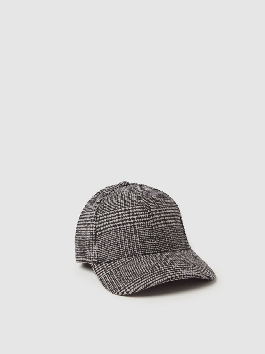 Baseball cap with houndstooth pattern_0