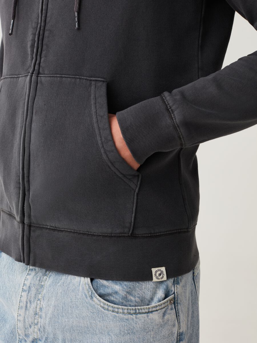 Full-zip sweatshirt with hood and logo embroidery_3