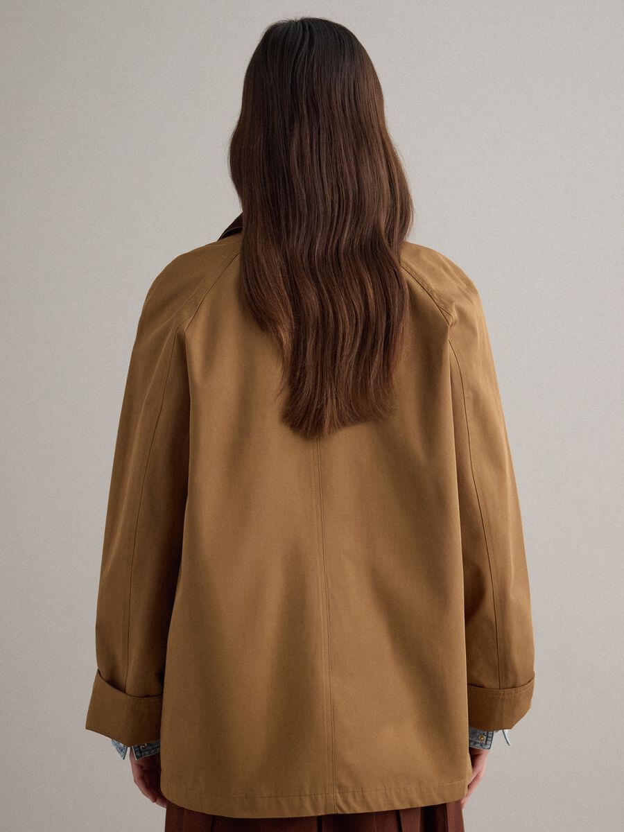 Giacca in misto cotone marrone regular fit con colletto a contrasto_3