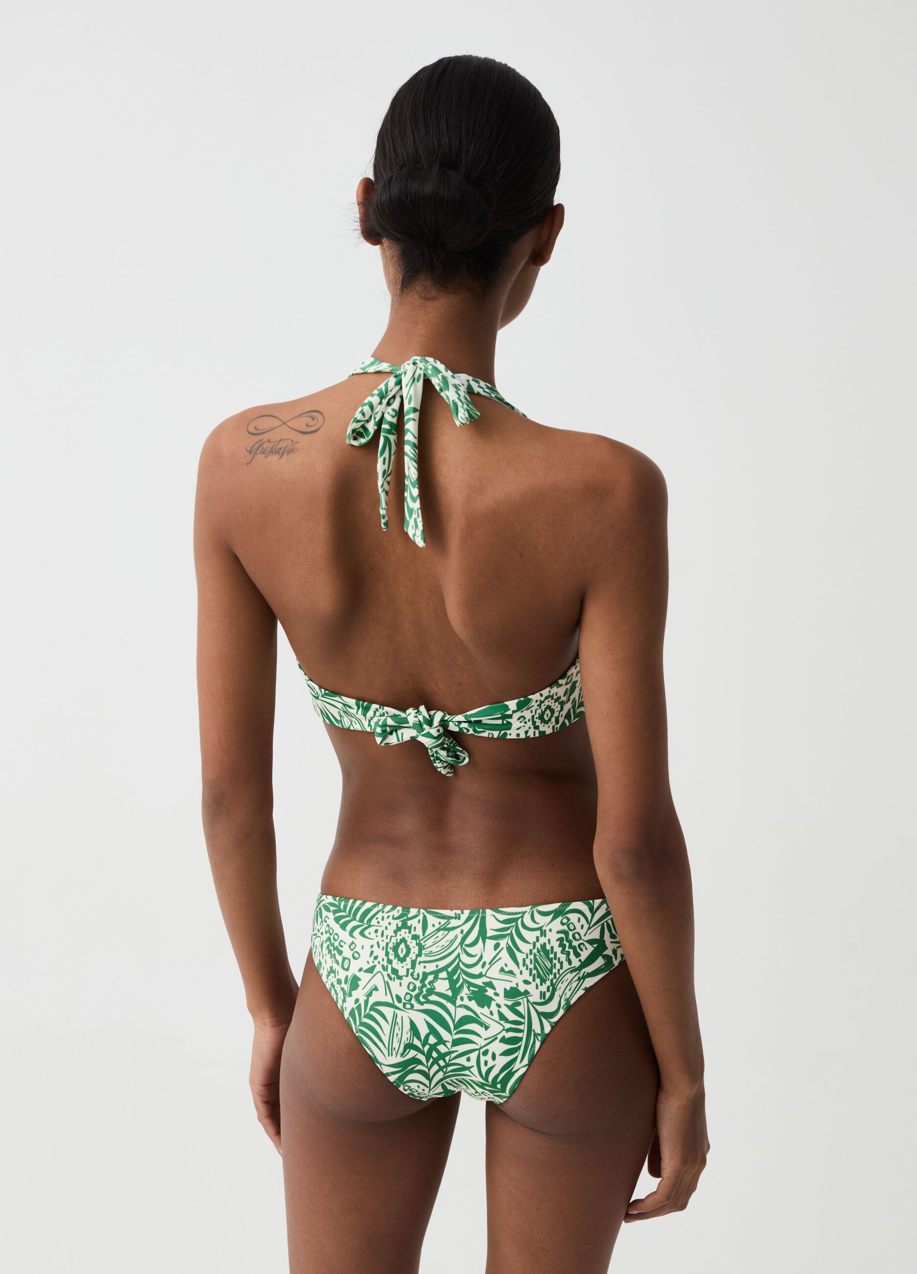 Bikini top with halter neck and foliage print