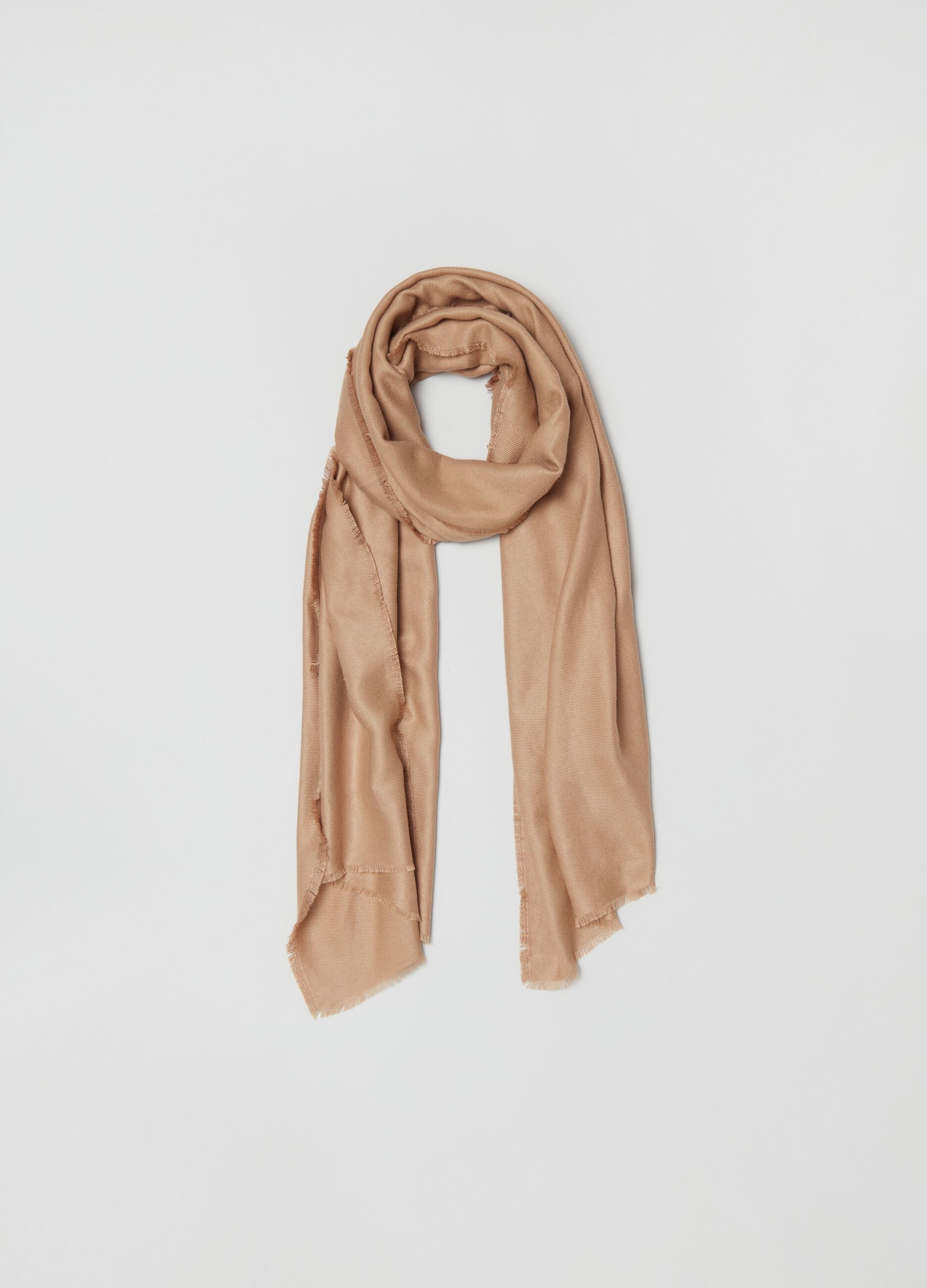 Pashmina con orlo sfrangiato_0