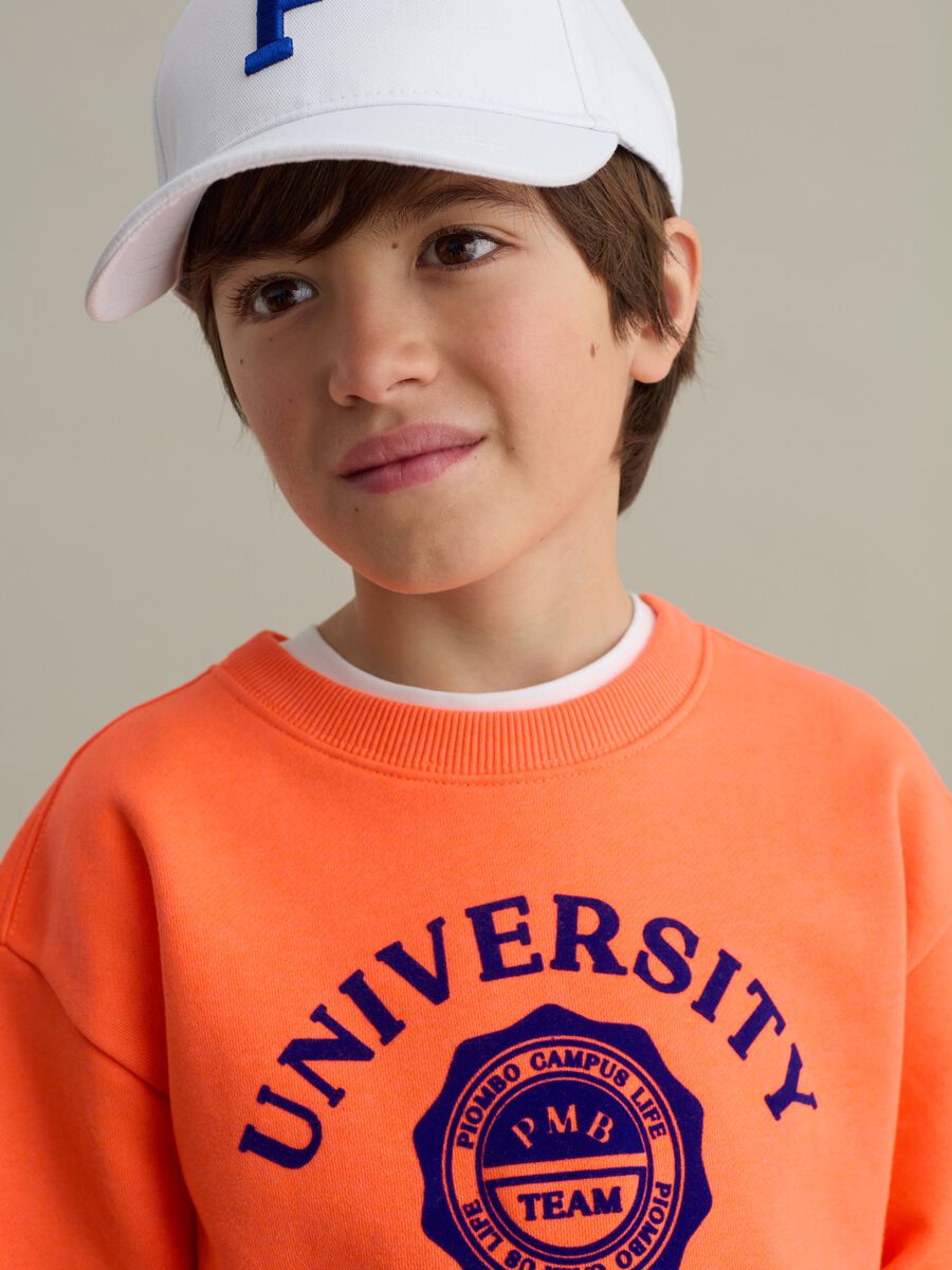 French Terry sweatshirt with college design print_2