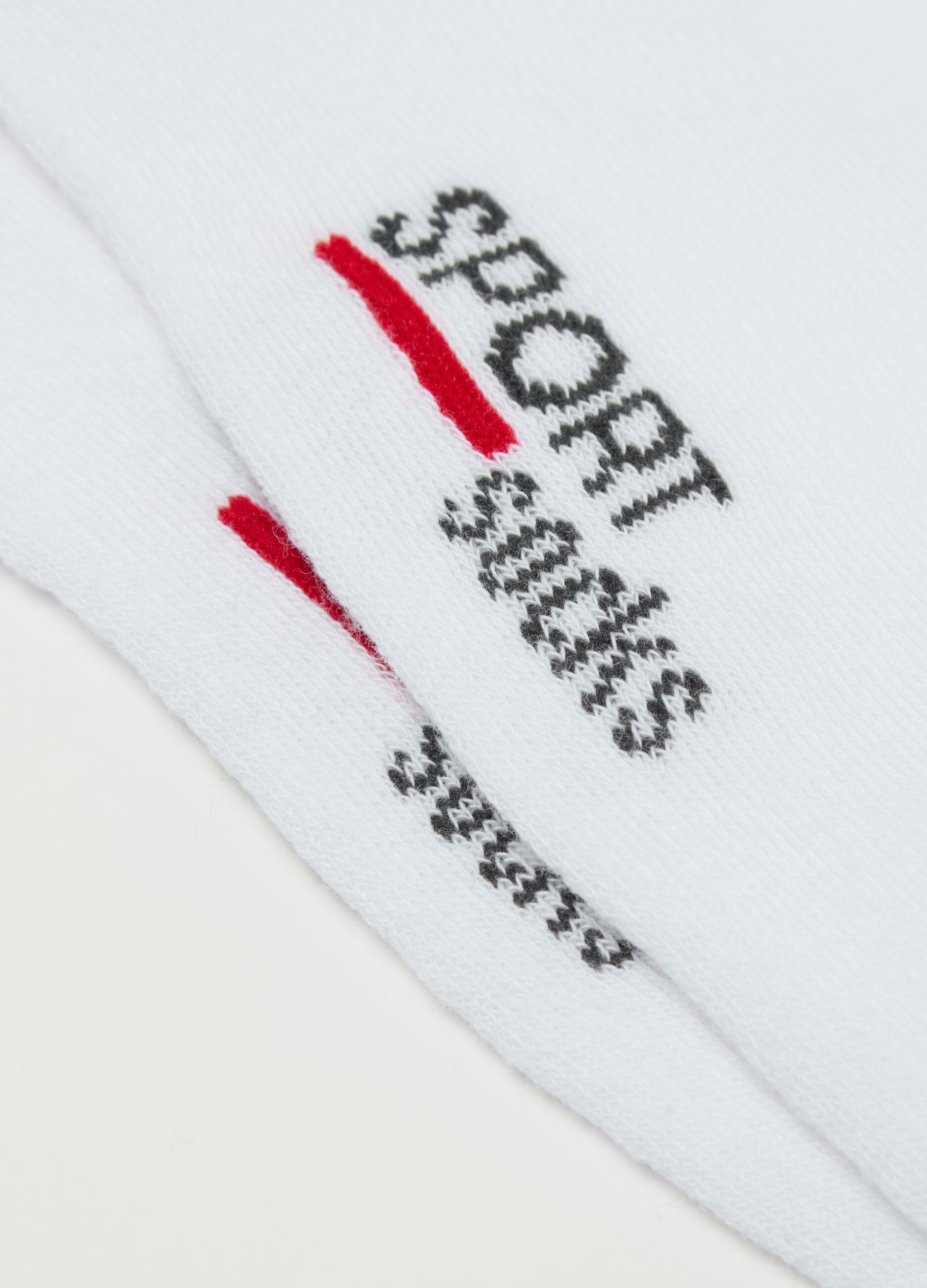 Three-pack stretch shoe liners
