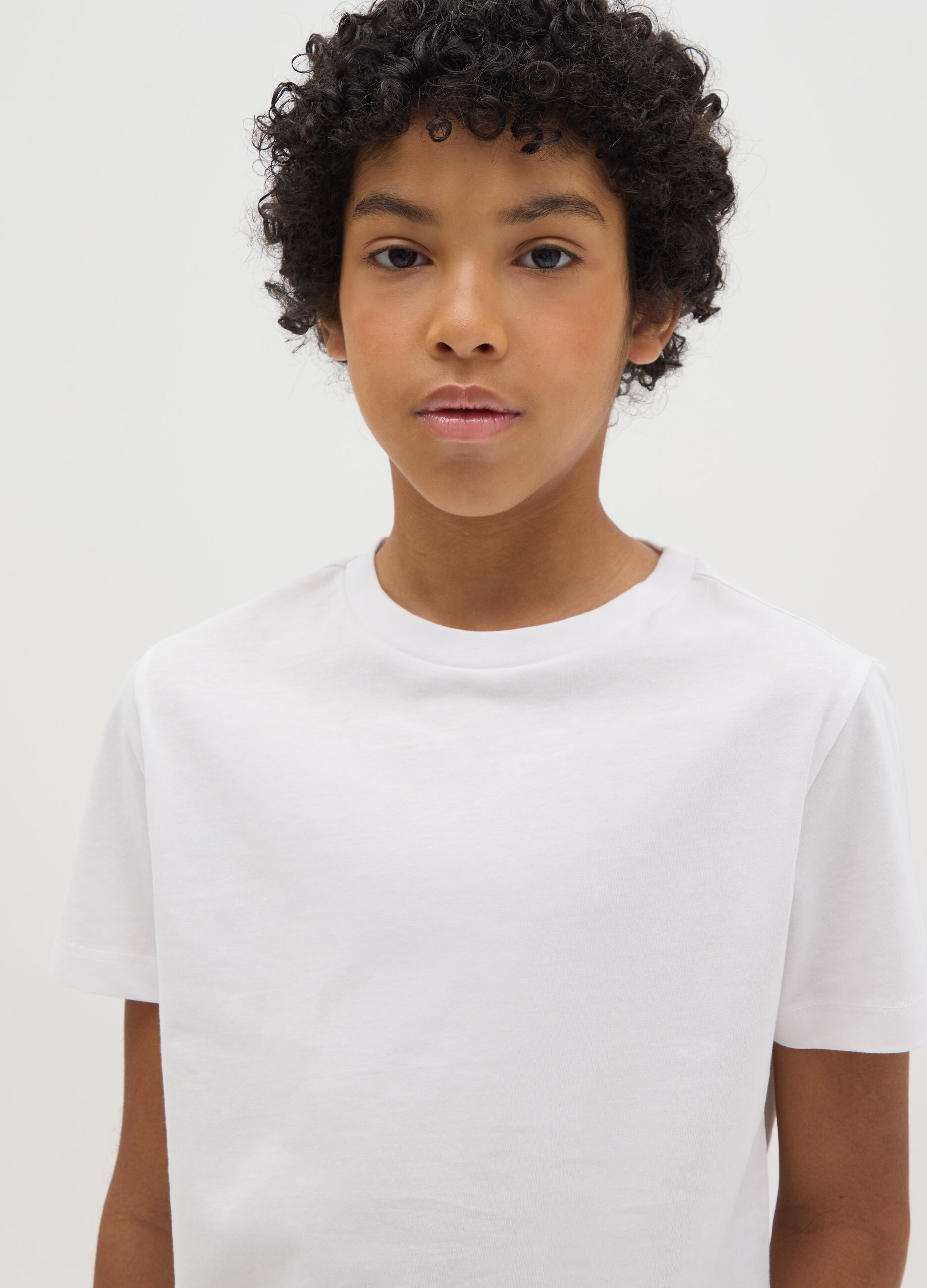 Boys’ white slim-fit T-shirt in 100% cotton