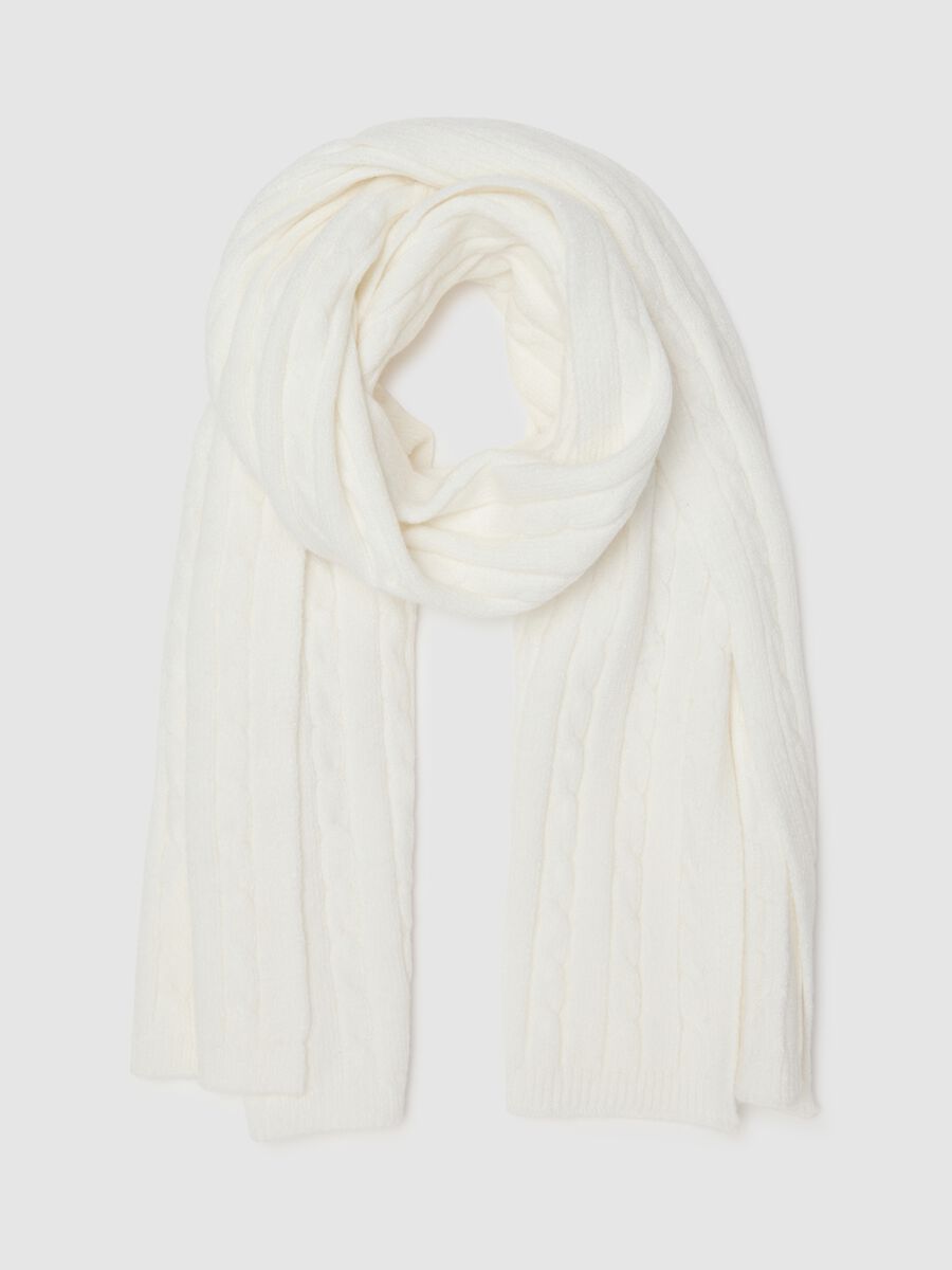 White Girls' Scarf_0