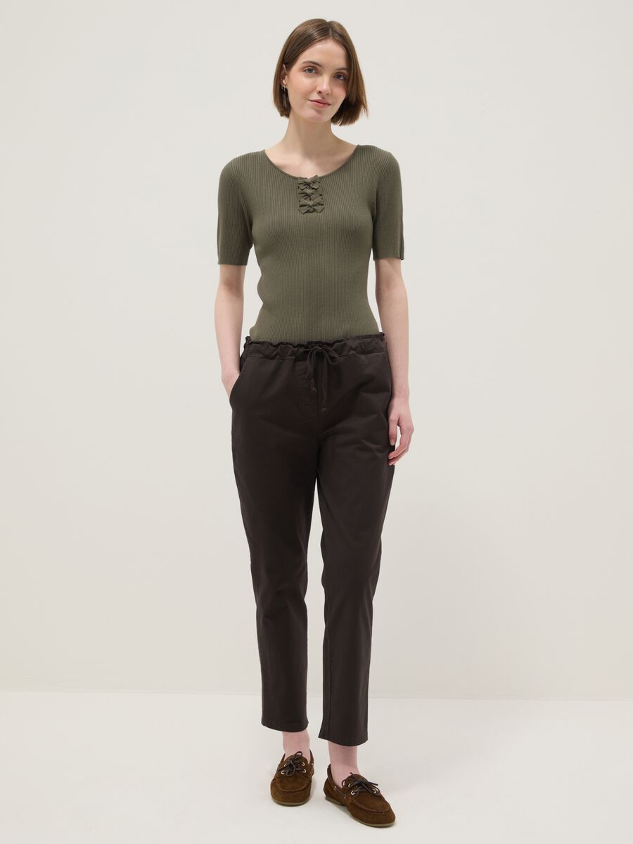 Pantaloni in cotone elasticizzato marroni regular fit_0