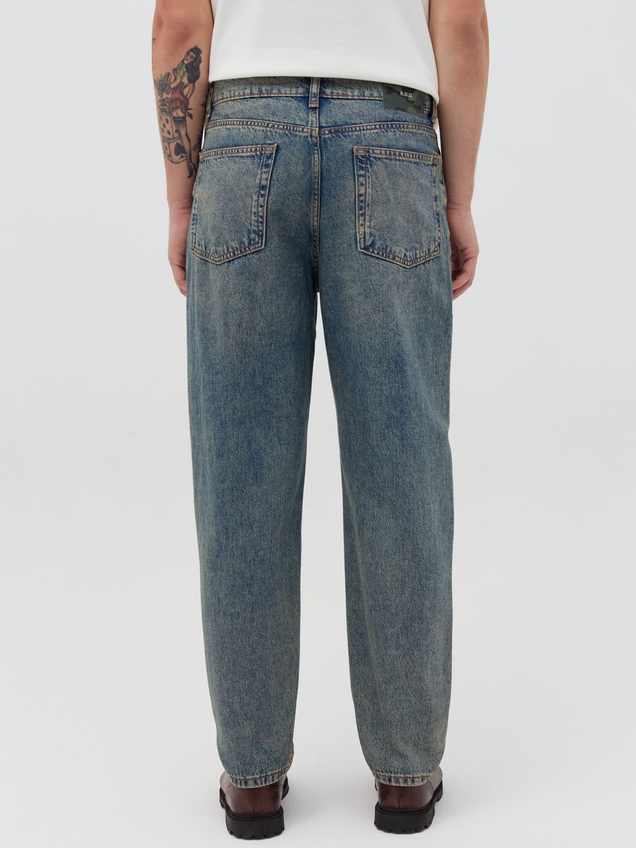 Balloon-fit acid-wash jeans_2