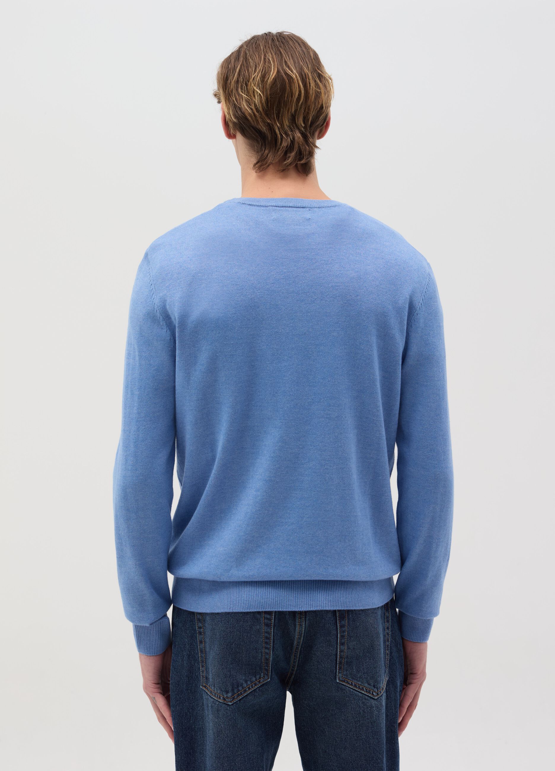 Round neck pullover