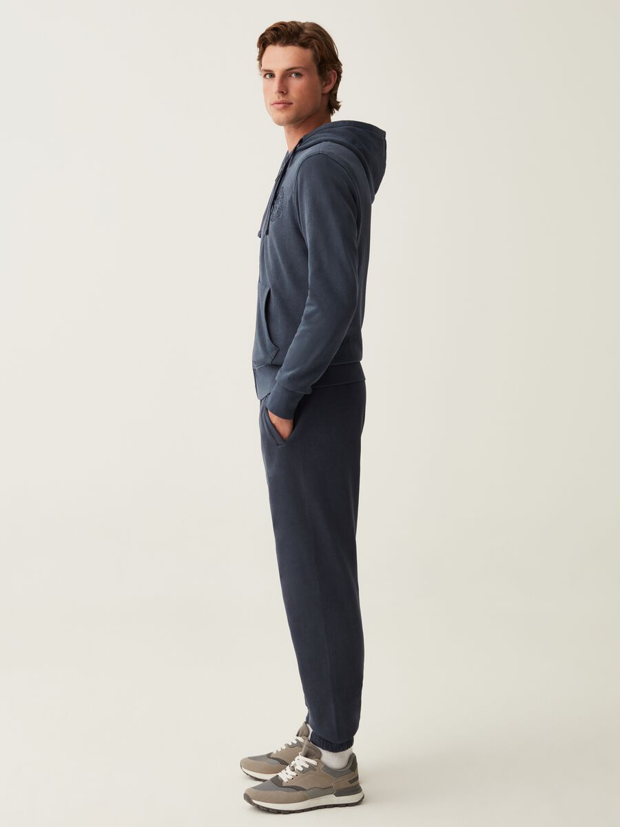Full-zip sweatshirt with hood and logo embroidery_1